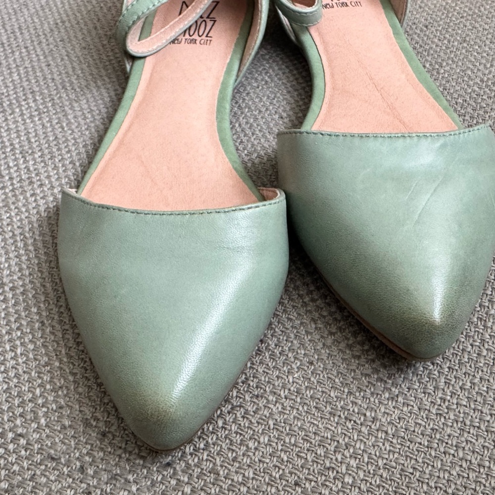 Miz Mooz Green Slingback Flats with Pointed Toe - Picture 9 of 9